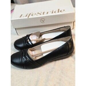LifeStride Women's Incredible Flat size 10M